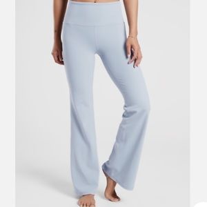 ATHLETA ELATION FLARE PANT IN BLUE STAR NWT